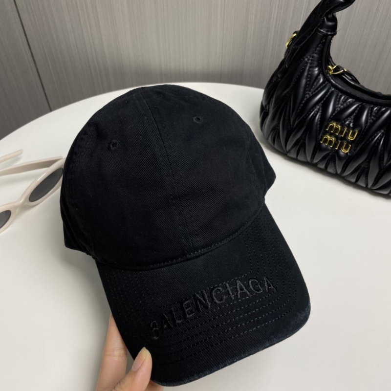 BALENCIAGA